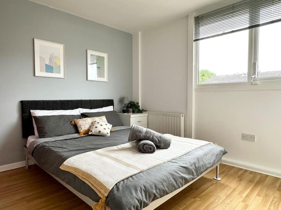 6 Guests House Old Trafford,Media City,City Centre, Free Parking Манчестер Экстерьер фото