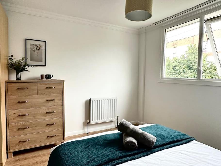 6 Guests House Old Trafford,Media City,City Centre, Free Parking Манчестер Экстерьер фото